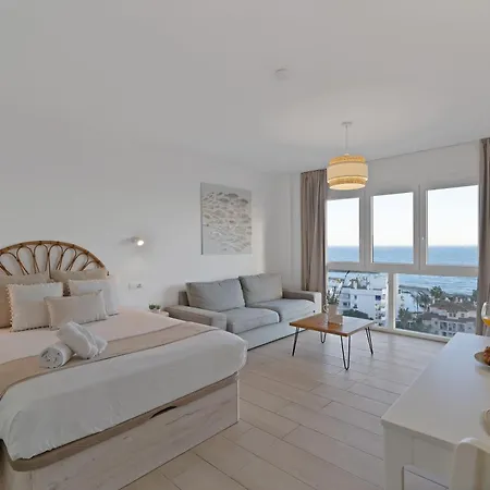 Aio Seaview - Prime Location & Sea Views דירה *