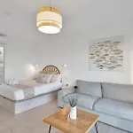Aio Seaview - Prime Location & Sea Views Estepona
