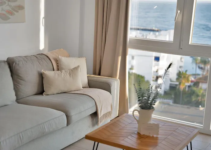 Apartment Aio Seaview - Prime Location & Sea Views *