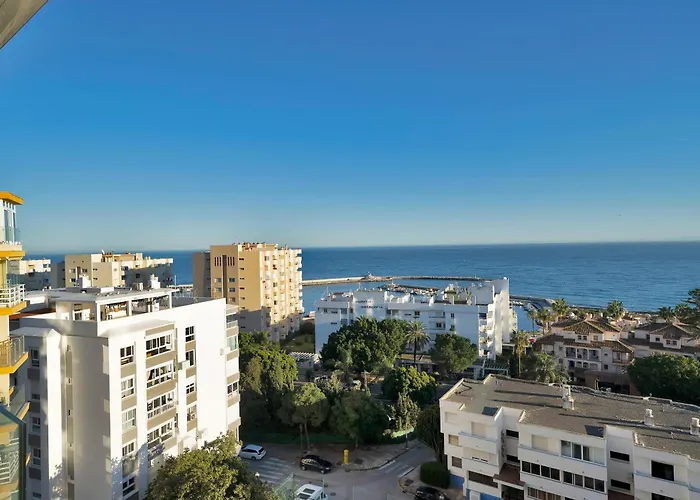 Aio Seaview - Prime Location & Sea Views Apartment *