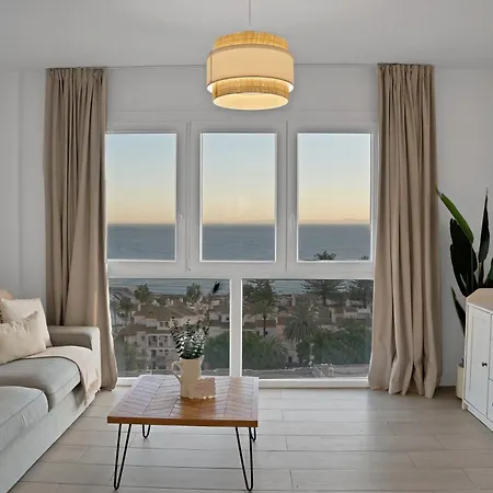 Aio Seaview - Prime Location & Sea Views